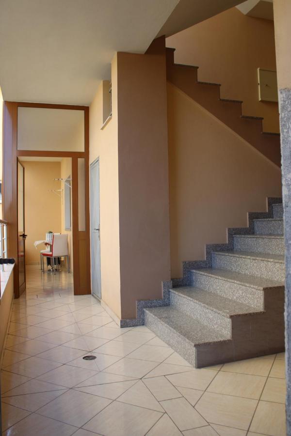 טיראנה Bledi'S Cozy Apartment In New Blvd מראה חיצוני תמונה