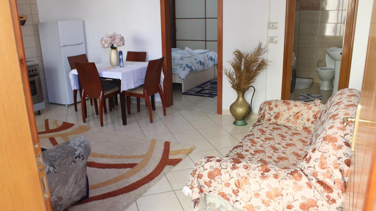 טיראנה Bledi'S Cozy Apartment In New Blvd מראה חיצוני תמונה
